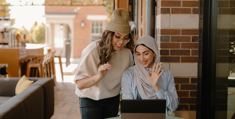 Women with laptop